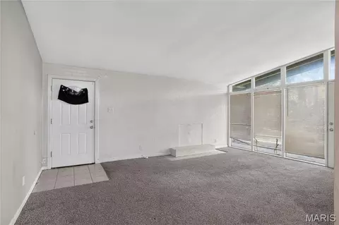 8313 Pepperidge Dr, Berkeley, MO 63134 photo 5