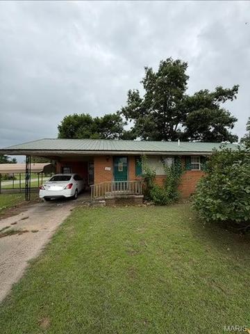 501 Mcdougal Dr, Malden, MO 63863