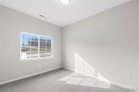Bedroom - 883 Walter Way, Washington, MO 63090 photo 5 of 6
