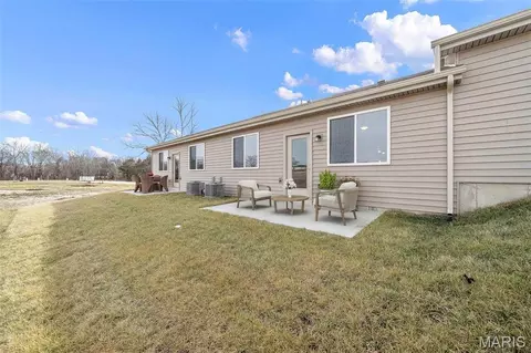 Exterior - 883 Walter Way, Washington, MO 63090 photo 2 of 3