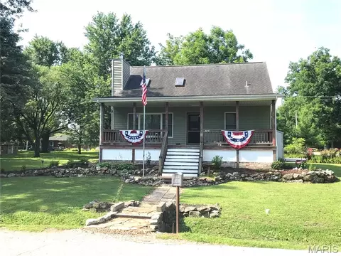 1325 2nd St, Portage Des Sioux, MO 63373