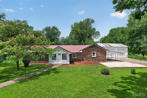 206 Lion St, Dixon, MO 65459