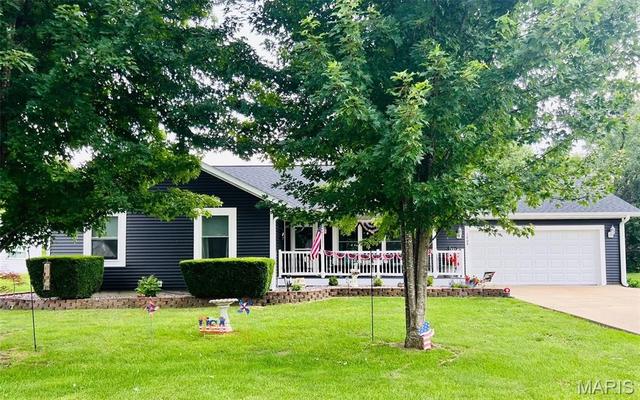 1408 Rosewood Ter, Macon, MO 63552