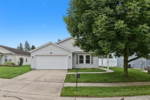164 Falling Leaf Way, Mascoutah, IL 62258