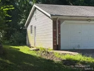 4350 Tanglebrook Dr, Black Jack, MO 63033 photo 2