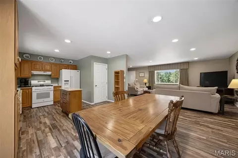 Dining - 3300 Ketha Cir, Festus, MO 63028 photo 1 of 2