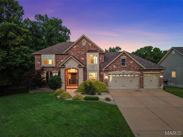 5628 Kerth Rd, Saint Louis, MO 63128
