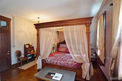 Bedroom - 409 Market St, Hermann, MO 65041 photo 1 of 14