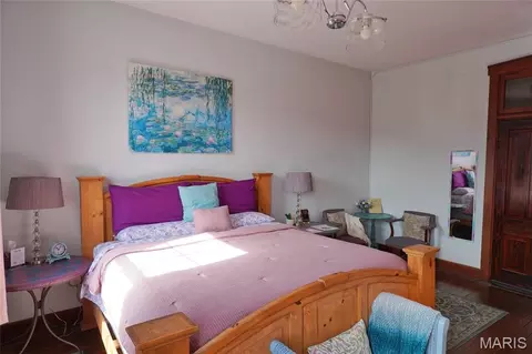 Bedroom - 409 Market St, Hermann, MO 65041 photo 7 of 14