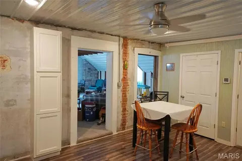 Entry Way - 409 Market St, Hermann, MO 65041 photo 3 of 4