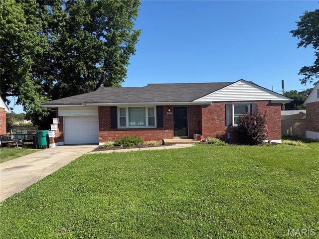 1277 Waldorf Dr, Saint Louis, MO 63137