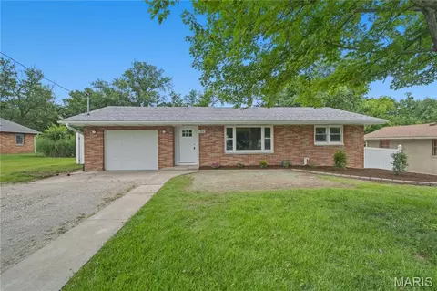 112 Midway Ave, Cottage Hills, IL 62018