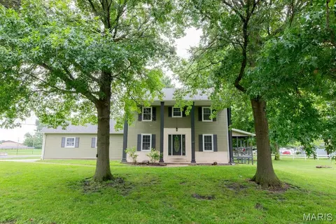 213 W Alton St, Bunker Hill, IL 62014