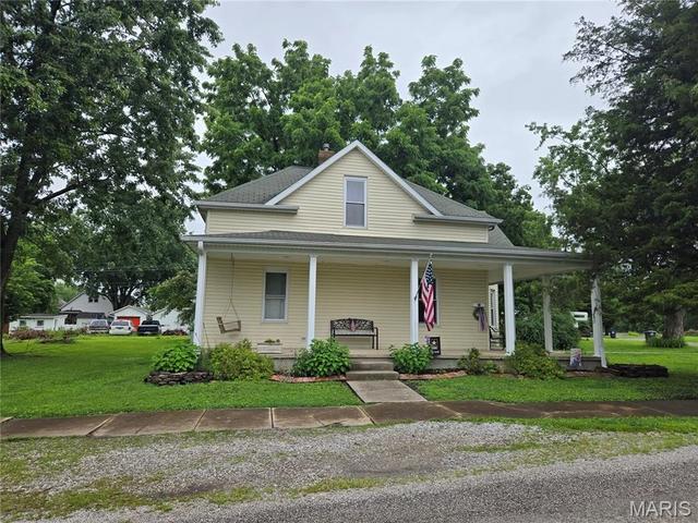 515 E 3rd North St, Mount Olive, IL 62069