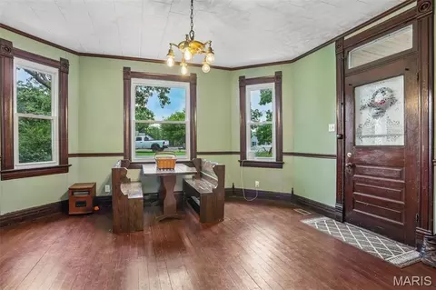 Dining - 515 E 3rd North St, Mount Olive, IL 62069 photo 1 of 4