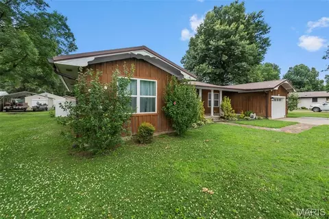Exterior - 416 S Cooter Rd, Steele, MO 63877 photo 4 of 8