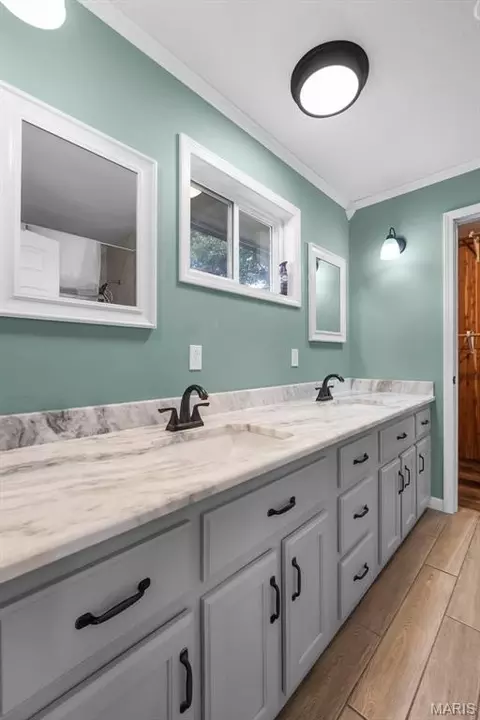Bath - 416 S Cooter Rd, Steele, MO 63877 photo 3 of 4