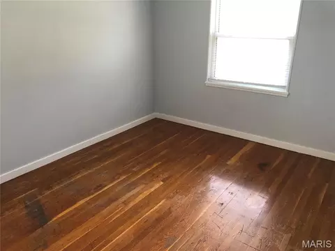 Bedroom - 7316 Sharp Ave, Saint Louis, MO 63116 photo 3 of 5