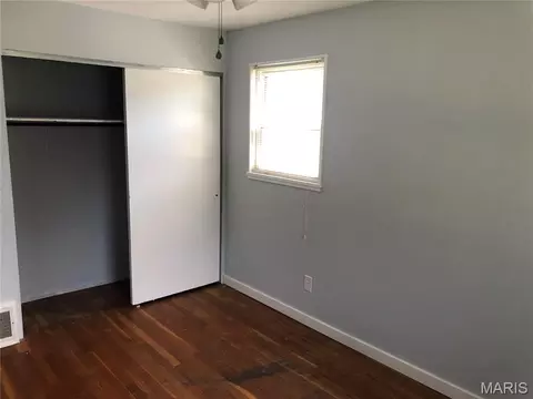 Bedroom - 7316 Sharp Ave, Saint Louis, MO 63116 photo 4 of 5