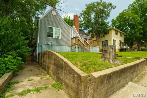 Exterior - 709 E 10th St, Rolla, MO 65401 photo 3 of 5