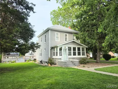 409 Grand Ave, Coffeen, IL 62017