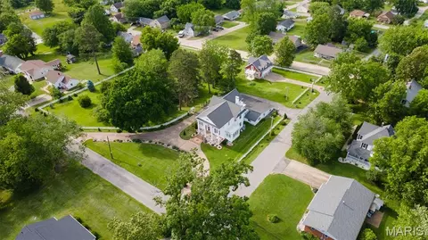 1022 Woodland Dr, Jackson, MO 63755