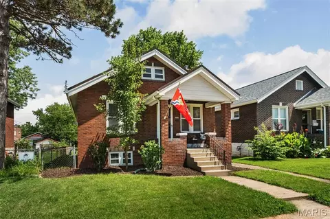 5157 Goethe Ave, Saint Louis, MO 63109