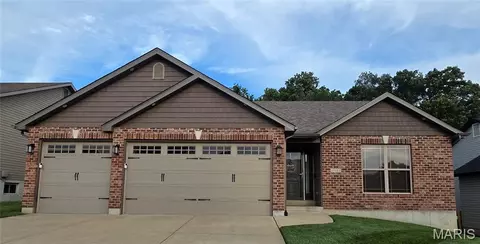 1312 Farnman Dr, Herculaneum, MO 63048