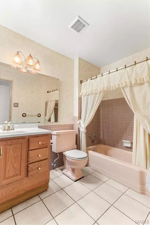 Bath - 10215 Dovercrest Dr, Sappington, MO 63128 photo 1 of 4