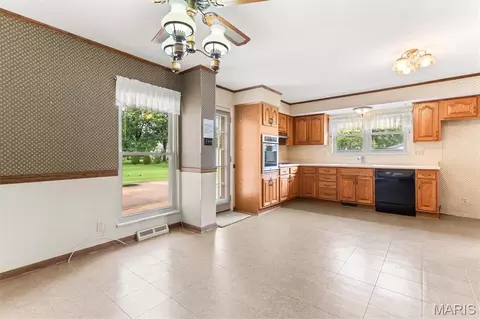 Kitchen - 10215 Dovercrest Dr, Sappington, MO 63128 photo 1 of 4