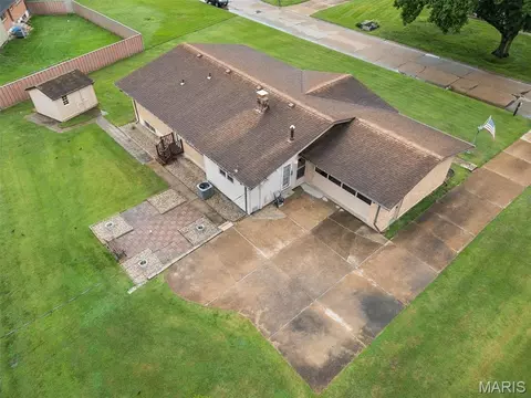 View/Area - 10215 Dovercrest Dr, Sappington, MO 63128 photo 2 of 4