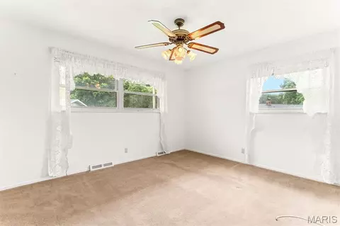 Bedroom - 10215 Dovercrest Dr, Sappington, MO 63128 photo 6 of 7