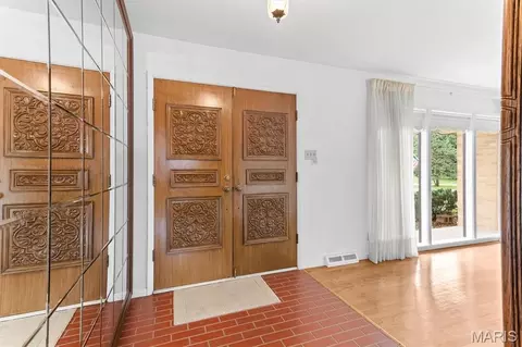 Entry Way - 10215 Dovercrest Dr, Sappington, MO 63128 photo 2 of 2