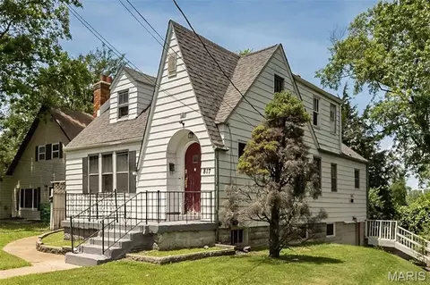 817 Abston Ave, Saint Louis, MO 63135