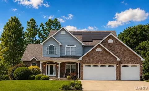 2932 Cambridge Pt, Maryville, IL 62062