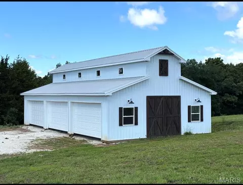 240 Sycamore Ln, Winfield, MO 63389