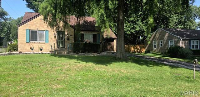 305 Edward St, O'fallon, IL 62269