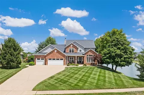 3534 S Arbor Lake Dr, Edwardsville, IL 62025