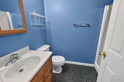 Bath - 4917 Newberry Ct, Jackson, MO 63755 photo 5 of 5