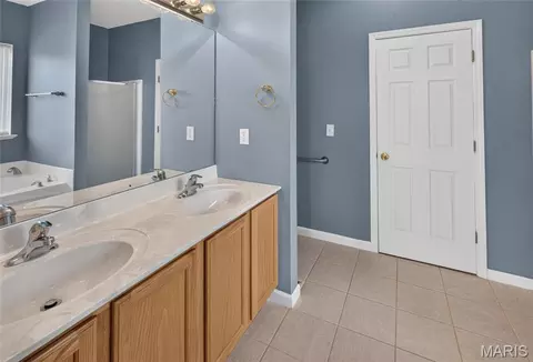 Bath - 4917 Newberry Ct, Jackson, MO 63755 photo 1 of 5