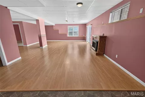 Living - 4917 Newberry Ct, Jackson, MO 63755 photo 6 of 9