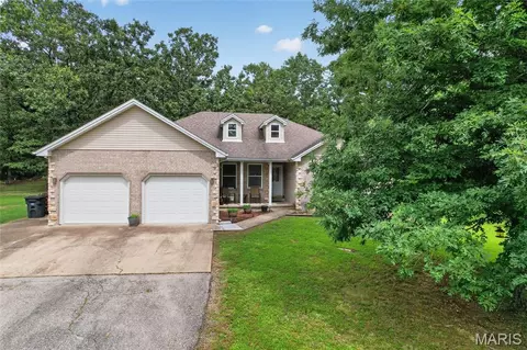 24450 Remington Ln, Lebanon, MO 65536