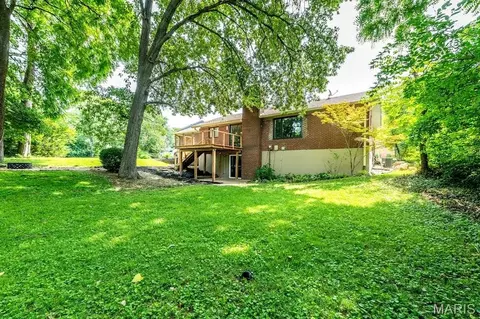 Exterior - 471 Maymont Dr, Ballwin, MO 63011 photo 9 of 11