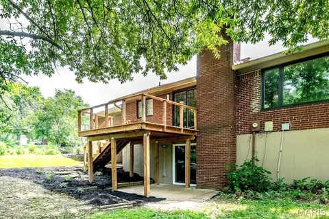 Exterior - 471 Maymont Dr, Ballwin, MO 63011 photo 8 of 11