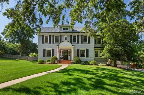 204 Spencer Rd, Webster Groves, MO 63119
