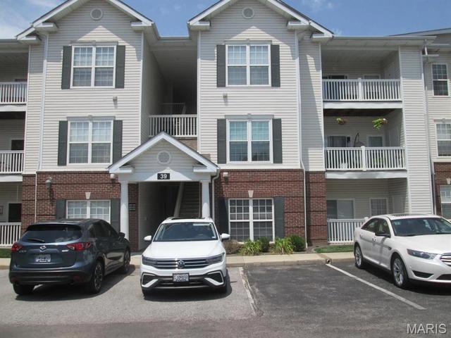39 Kassebaum Ln #102, Saint Louis, MO 63129