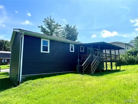 Exterior - 1310 Hillview Dr, Rolla, MO 65401 photo 2 of 3