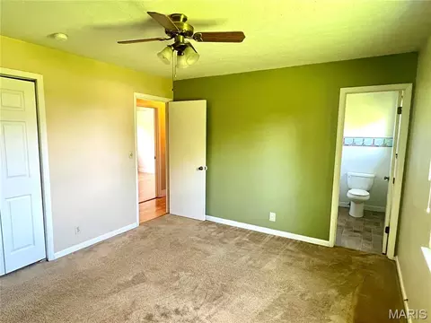 Bedroom - 1310 Hillview Dr, Rolla, MO 65401 photo 4 of 6