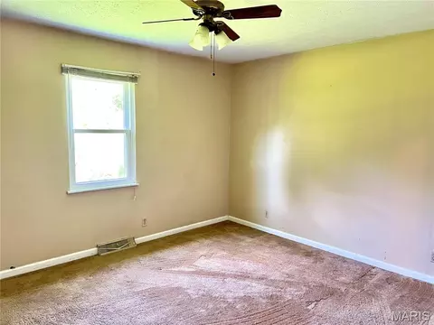 Bedroom - 1310 Hillview Dr, Rolla, MO 65401 photo 1 of 6