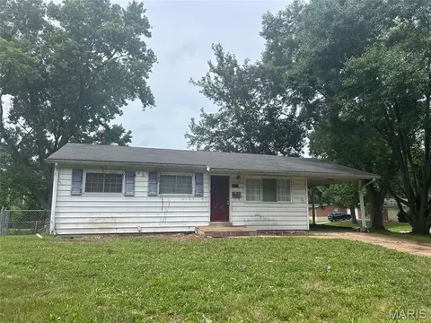2629 Daman Ct, Saint Louis, MO 63136